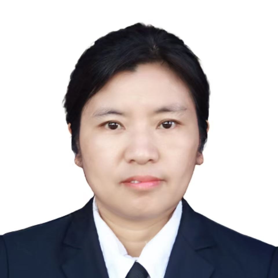 严  华
