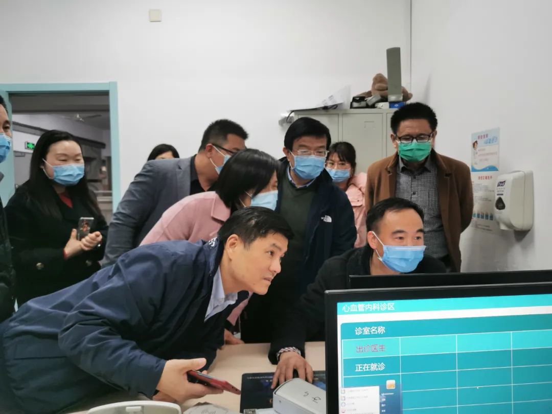上线现场2.jpg